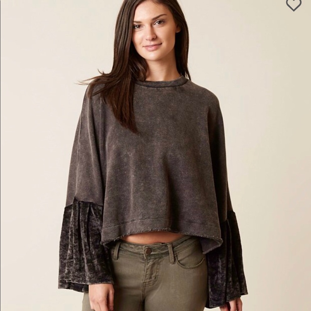 FREE PEOPLE VELVET BELL SLEEVE PULLOVER